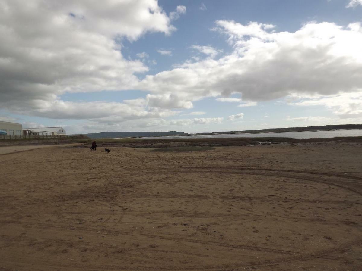 הוילה Kidwelly Marsh Water Ponds Fishery מראה חיצוני תמונה